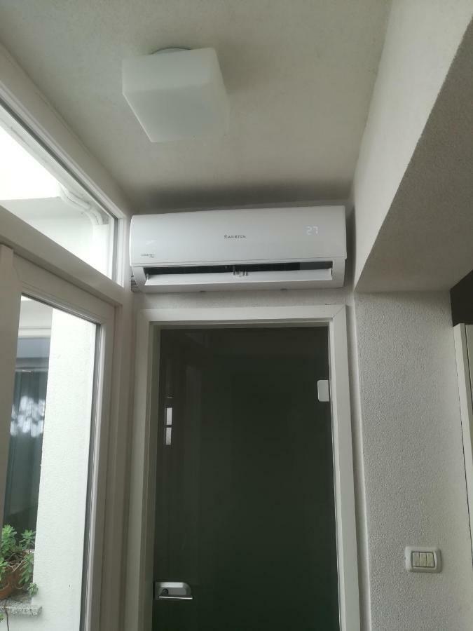 Apartma Zalka Izola Esterno foto