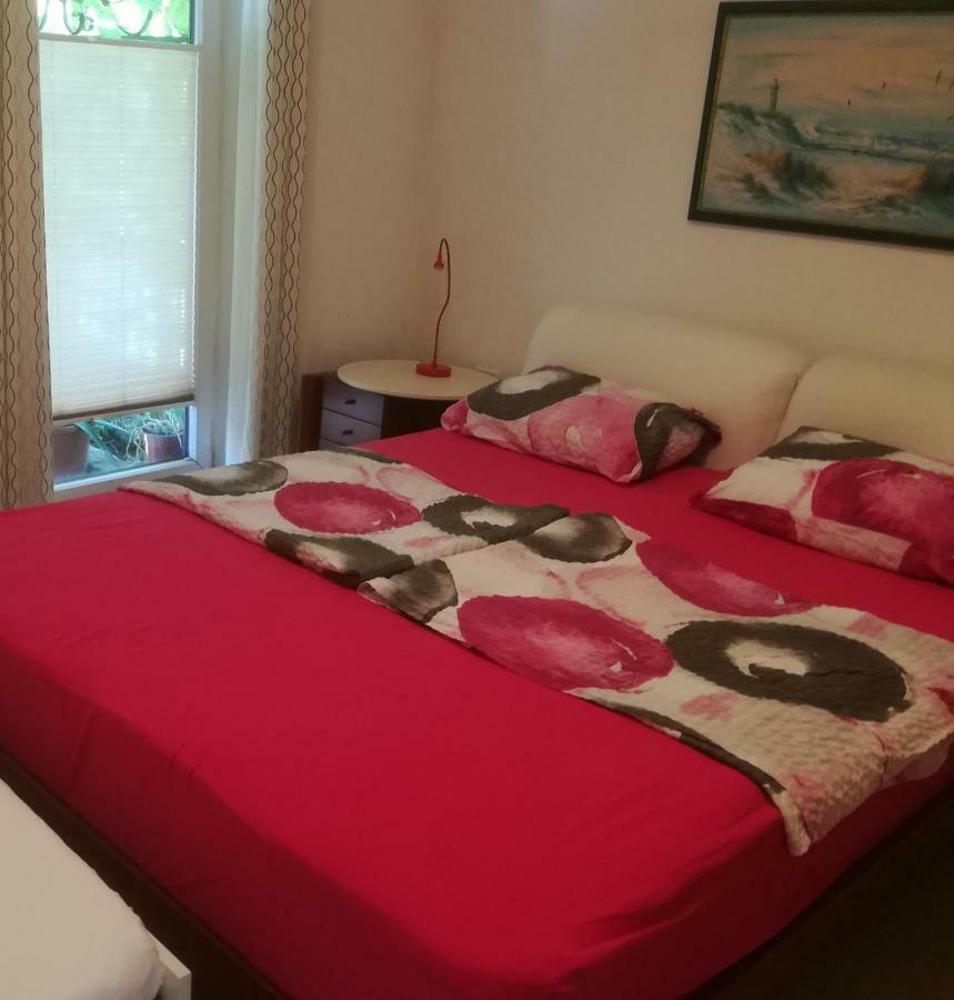 Apartma Zalka Izola Esterno foto