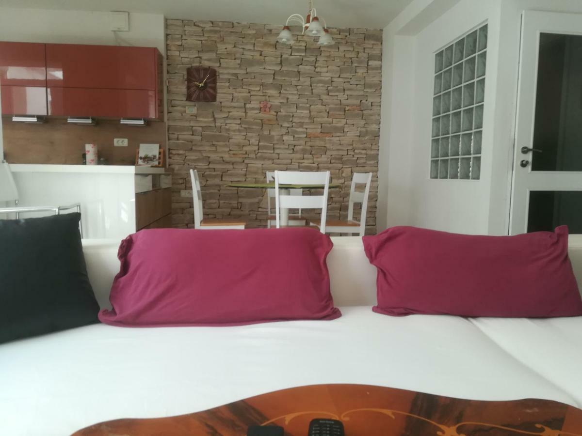 Apartma Zalka Izola Esterno foto