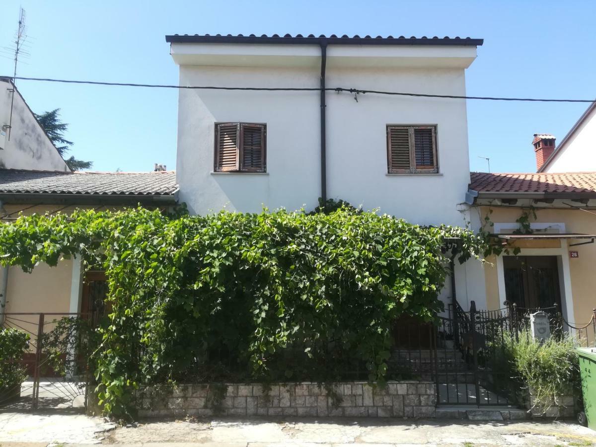 Apartma Zalka Izola Esterno foto