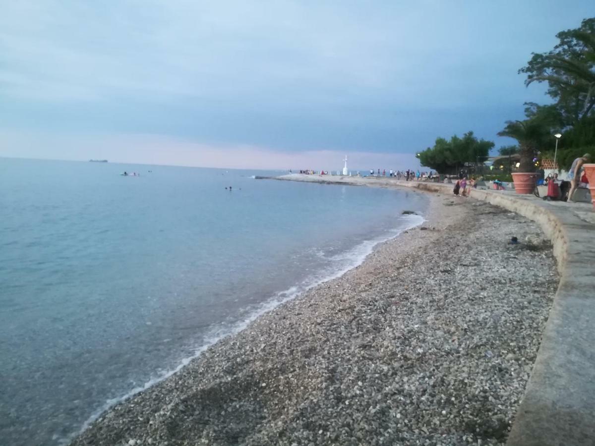 Apartma Zalka Izola Esterno foto