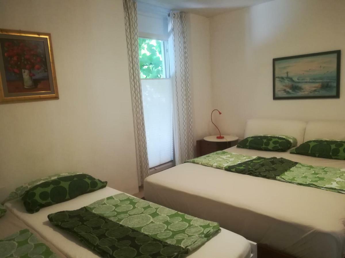 Apartma Zalka Izola Esterno foto